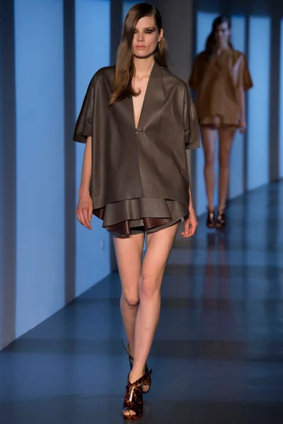 Look 7